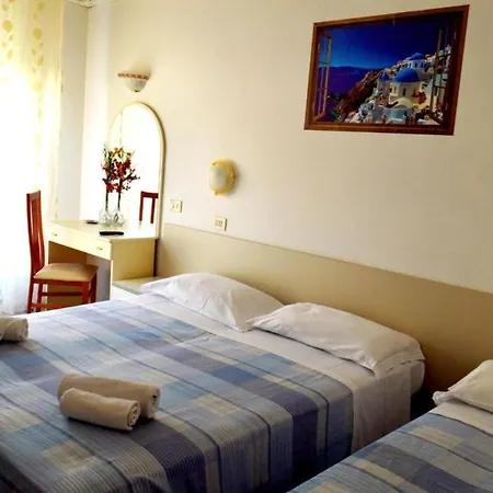 In Guest - New Cirene Triple Comfort Full Rimini