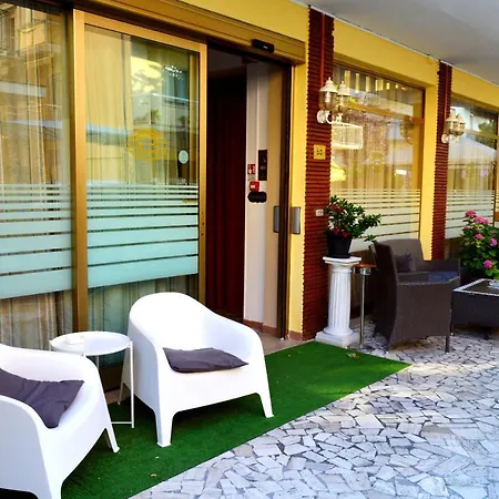 In Guest - New Cirene Triple Comfort Full Rimini