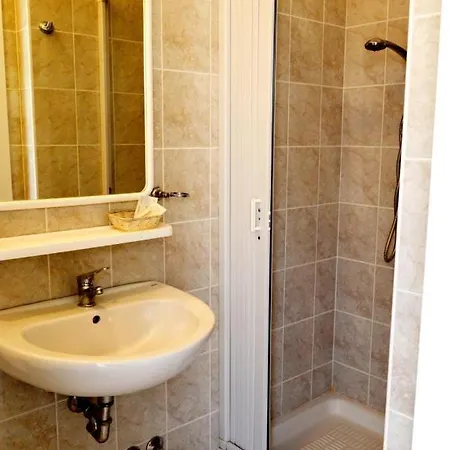 In Guest - New Cirene Triple Comfort Full * ريميني